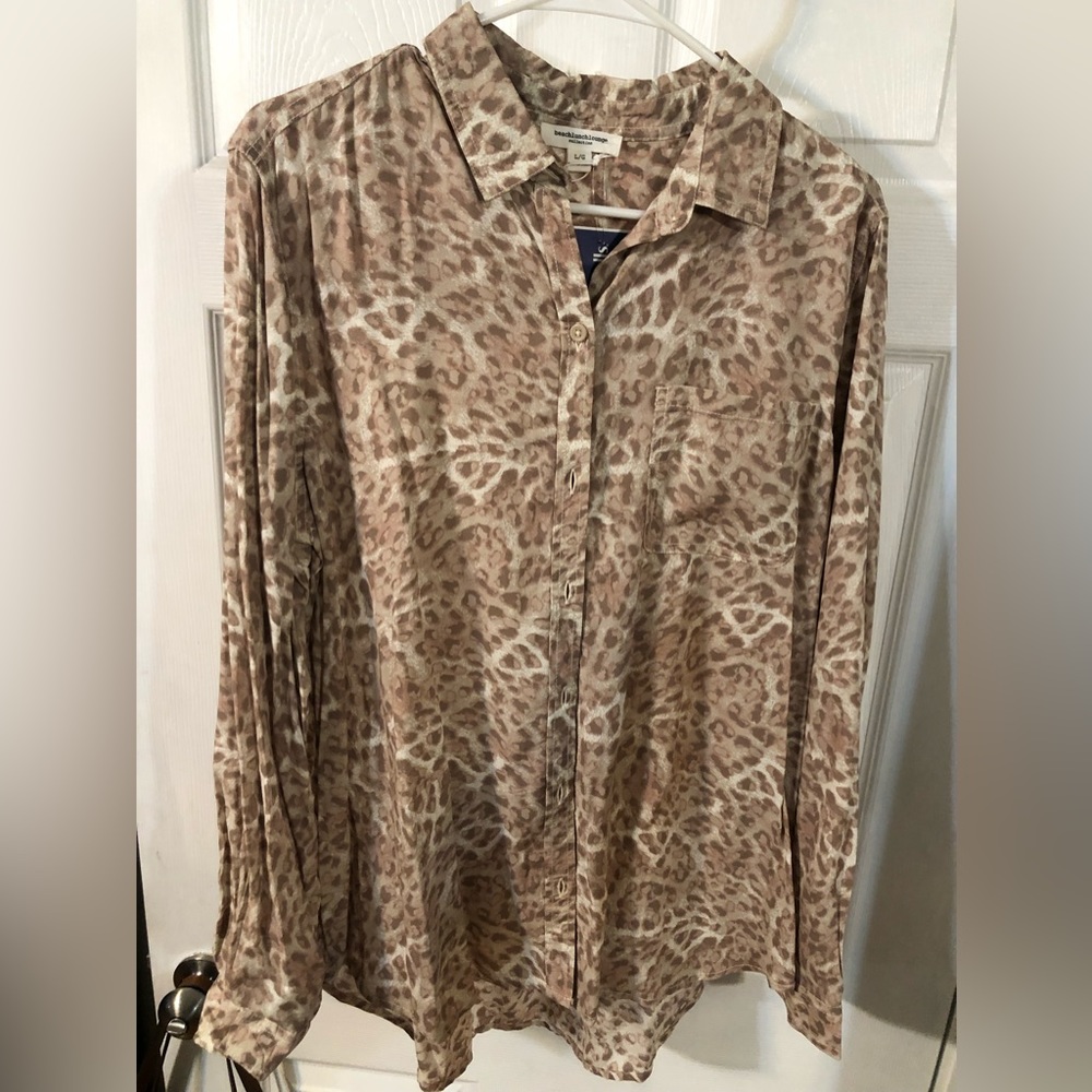 Women’s button up blouse
